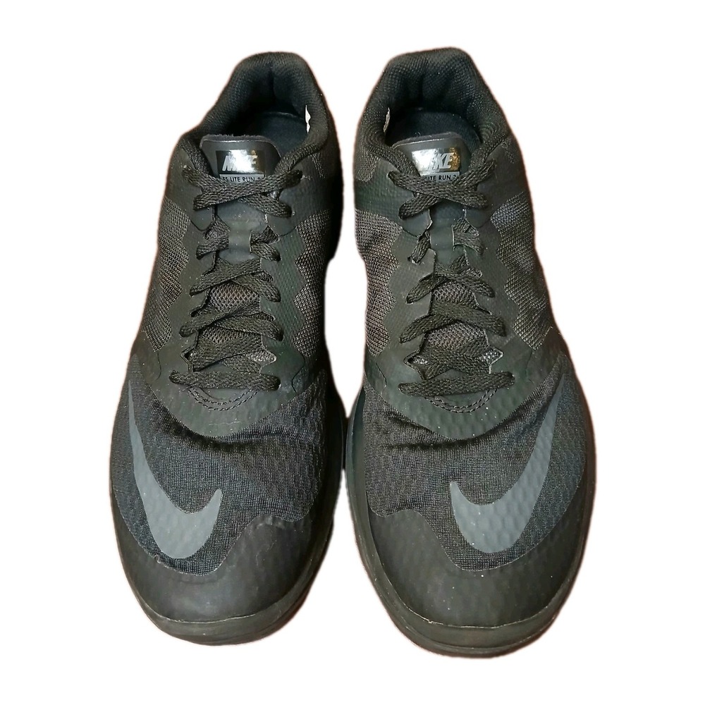 NIKE FS Lite‎ Run Women's Size 10 Black SWOOSH 684667-010 Running Shoes #1303